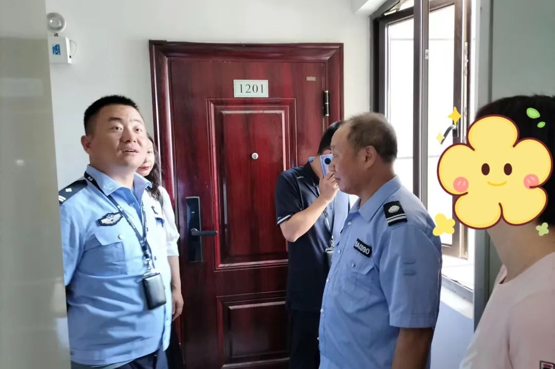 DƬ